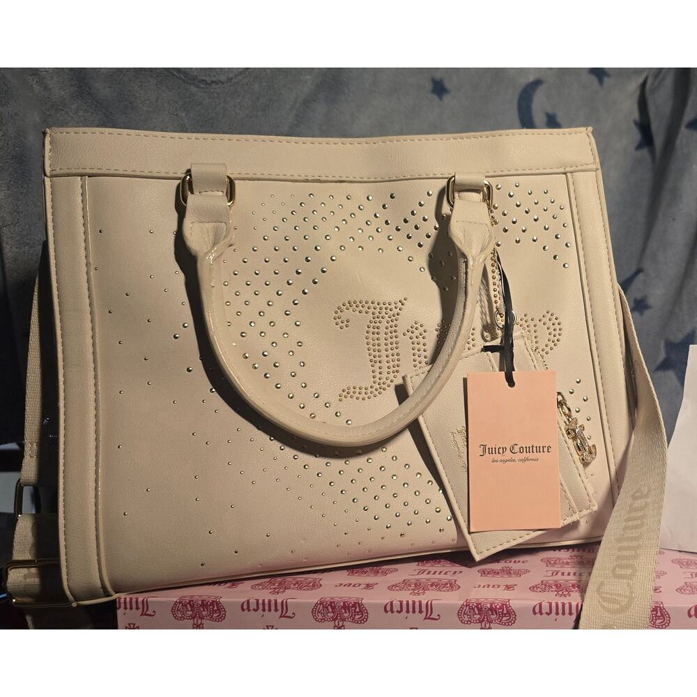 🌸 Juicy Couture Lovely Day Tote – Everyday Elegance with a Touch of Glam